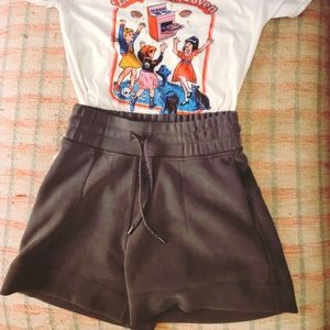 Lululemon Active Shorts Sz 4